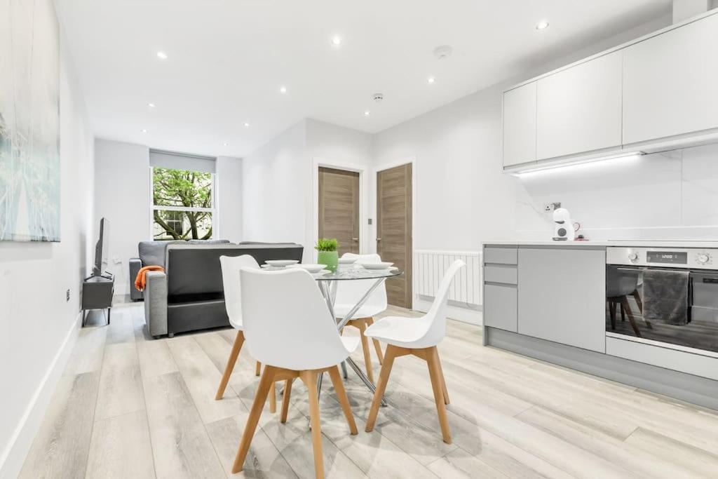 Wow Abbey Road Apartment - Sleeps Up To 8 Лондон Экстерьер фото